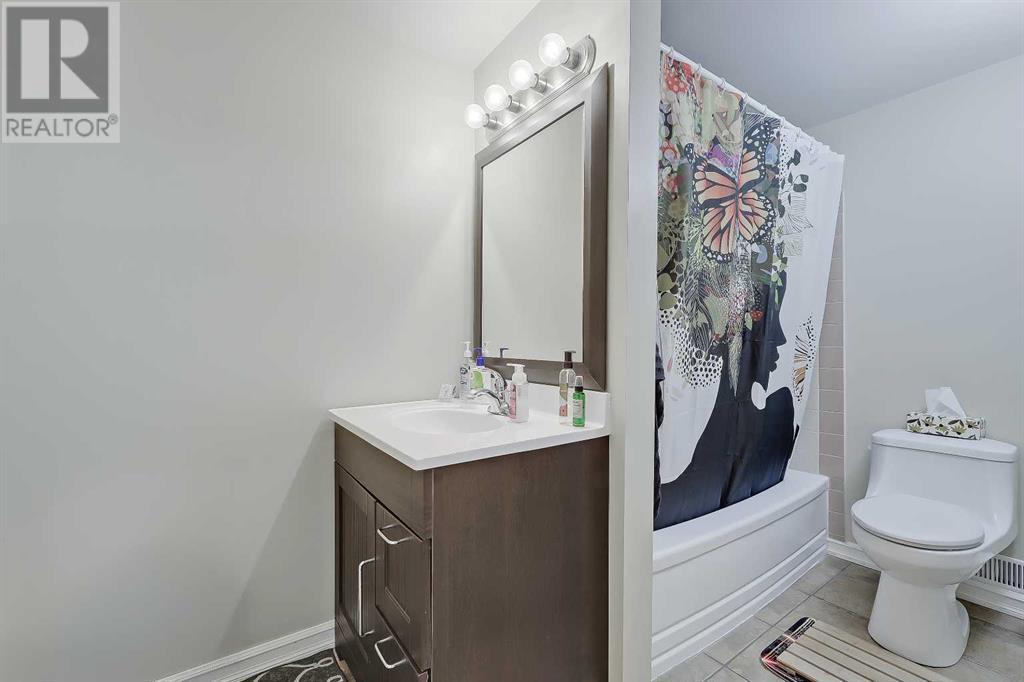Single Family House Bungalow for Sale in  Breton Close NW Brentwood Calgary 