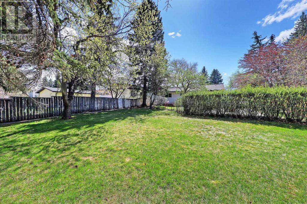 Single Family House Bungalow for Sale in  Breton Close NW Brentwood Calgary 