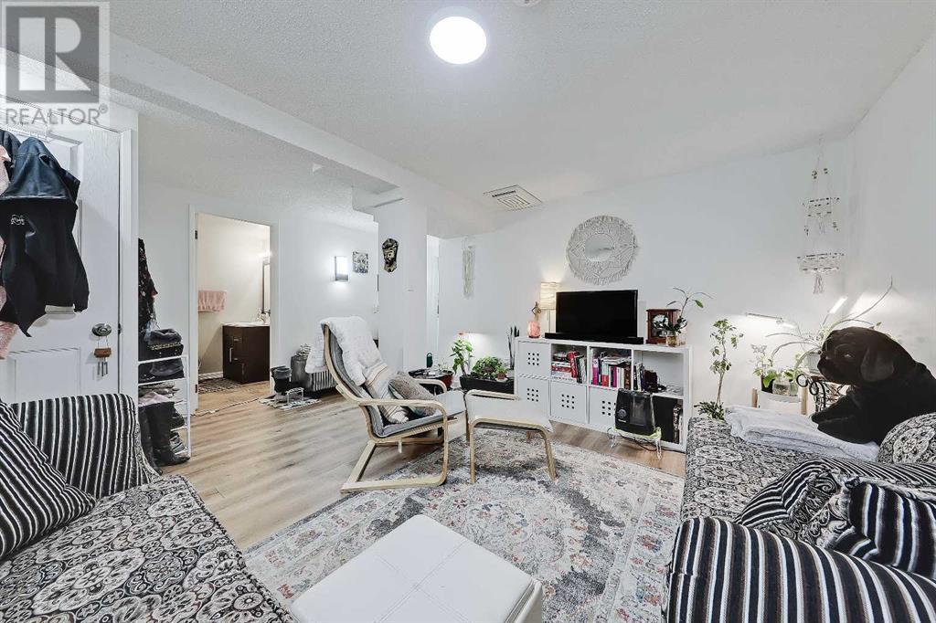 Single Family House Bungalow for Sale in  Breton Close NW Brentwood Calgary 