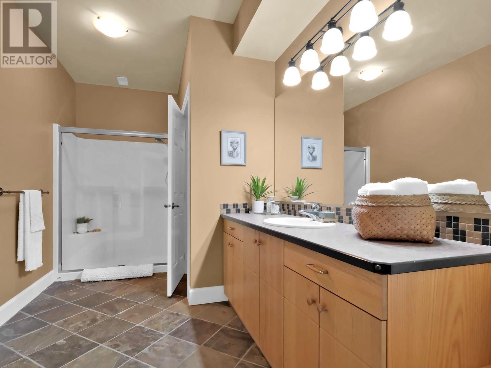 156 VANCOUVER Place - 39