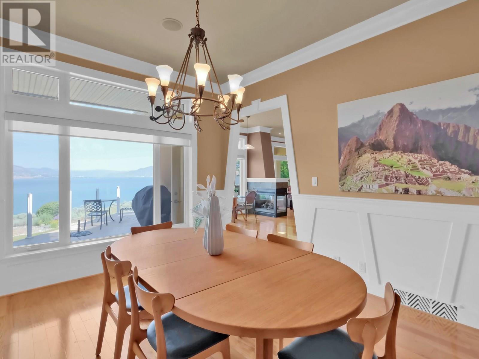 156 VANCOUVER Place - 12