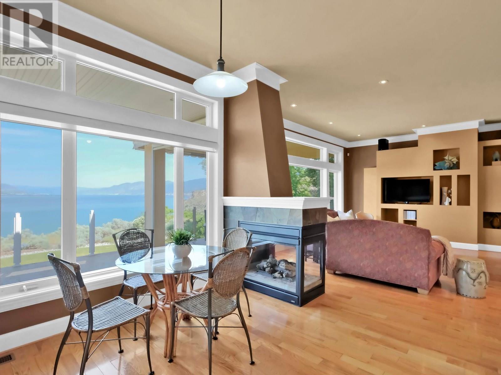 156 VANCOUVER Place - 8