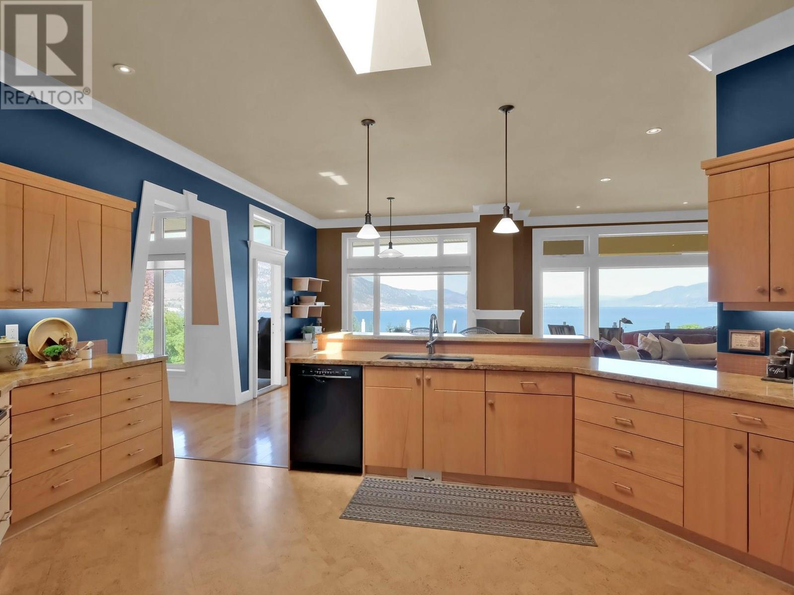 156 VANCOUVER Place - 13