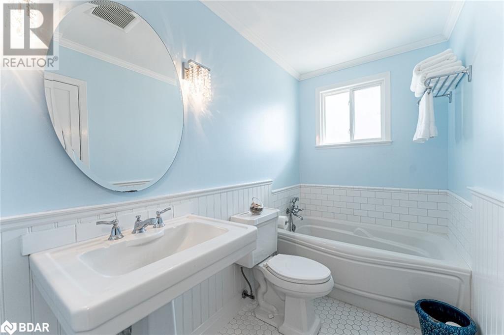 Photo 11 of 45 Shoreview Drive, Barrie ON