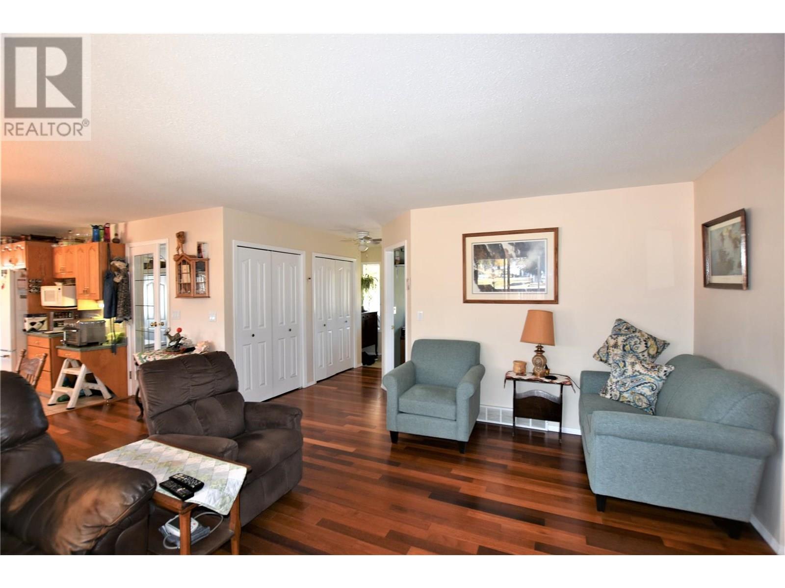  536 Loon Avenue, Vernon