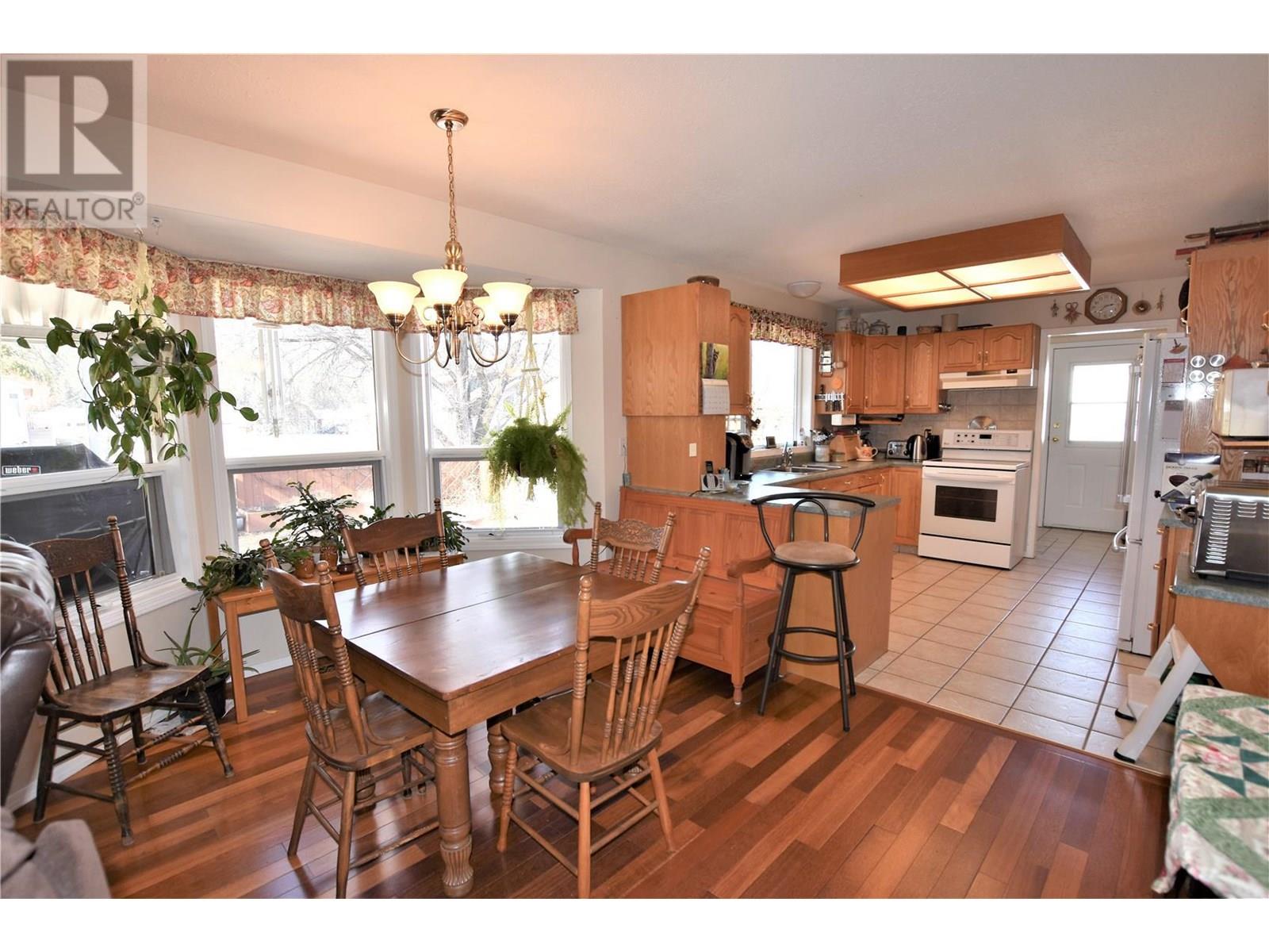  536 Loon Avenue, Vernon