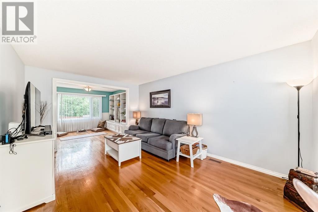 75 Hawkley Valley Road NW, Calgary, Alberta
