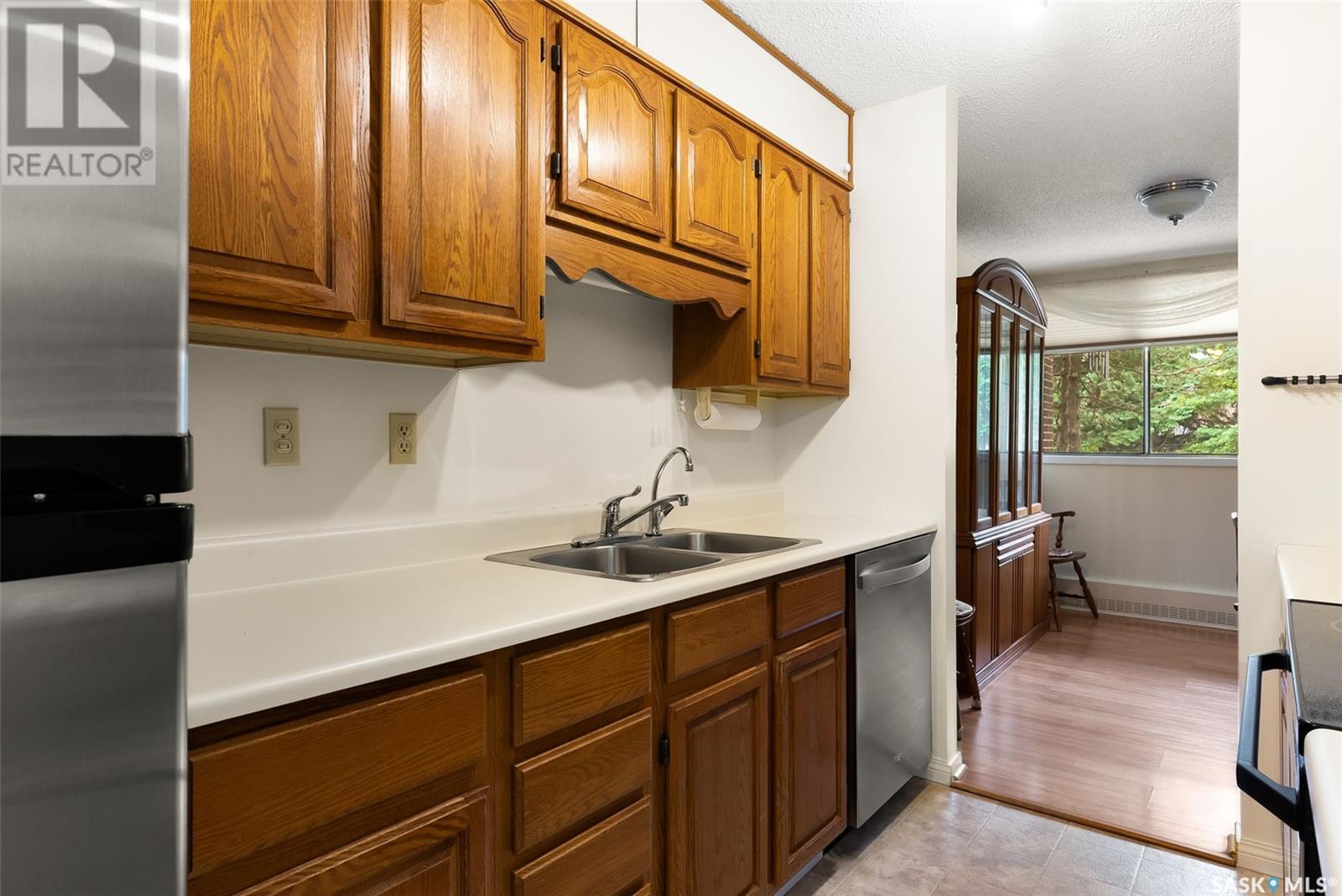 Single Family House High rise for Sale in #  Rae STREET Regina 