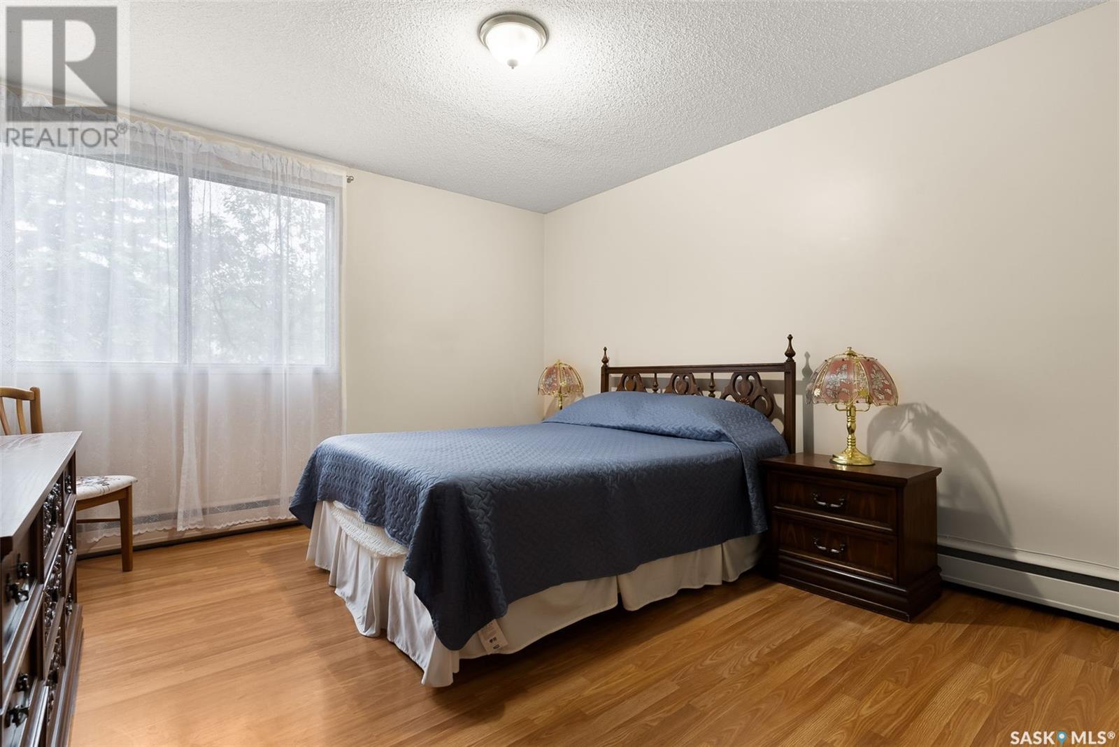 Single Family House High rise for Sale in #  Rae STREET Regina 
