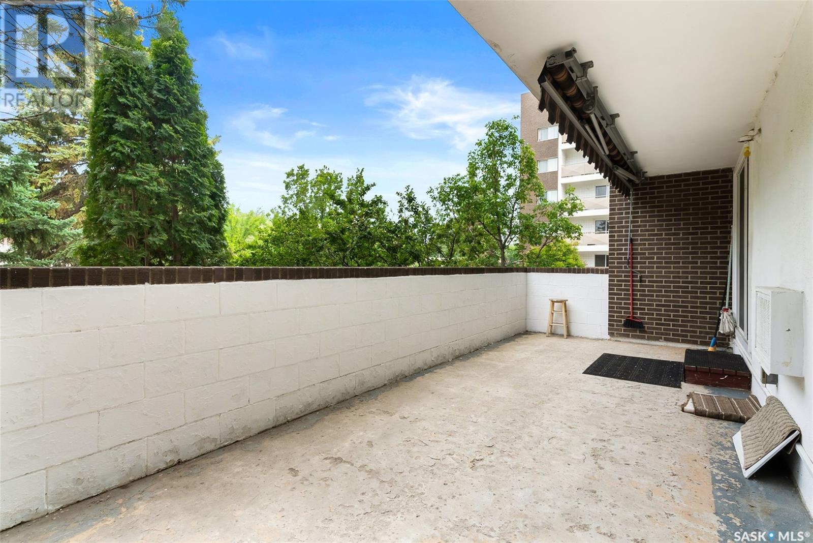 Single Family House High rise for Sale in #  Rae STREET Regina 