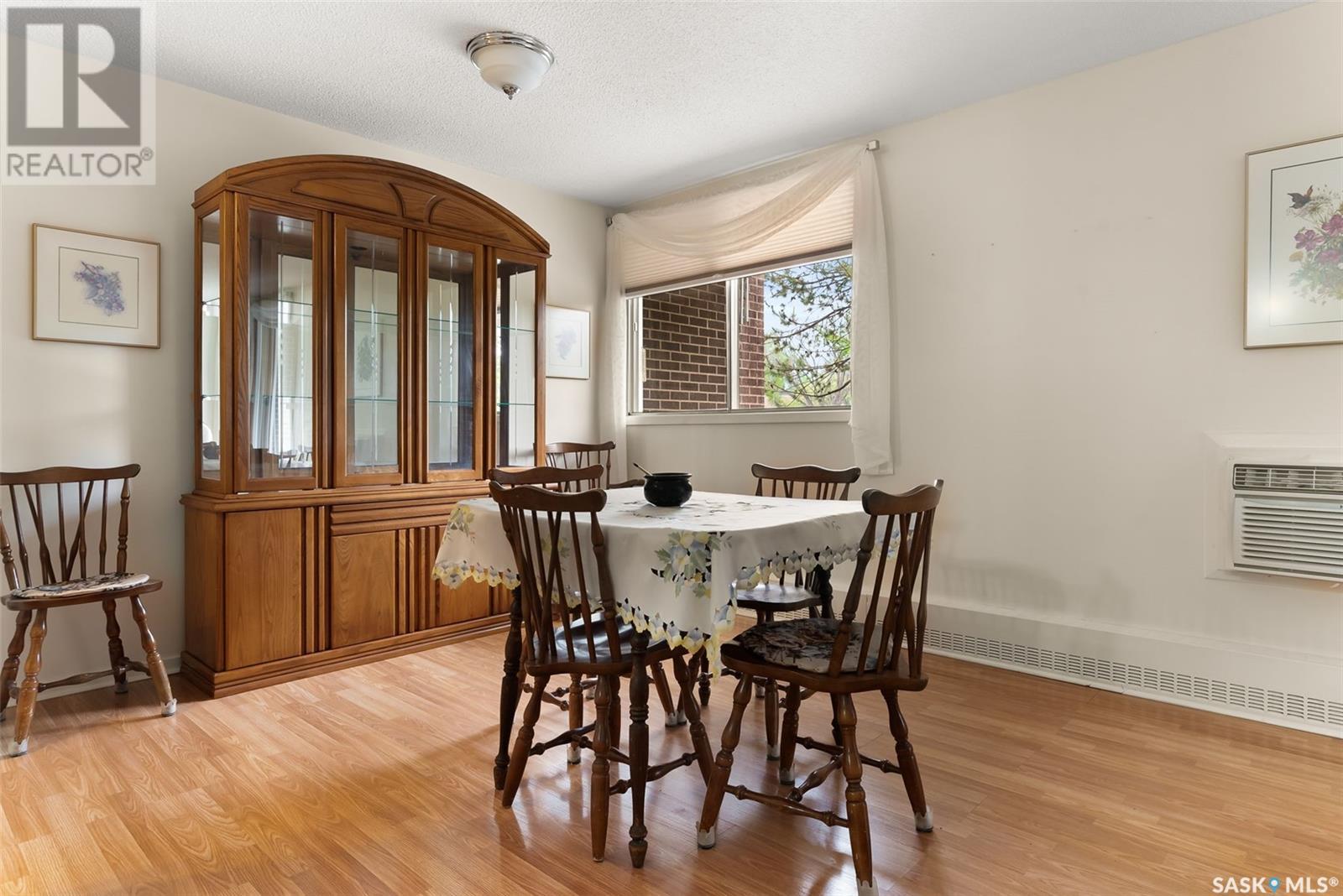 Single Family House High rise for Sale in #  Rae STREET Regina 