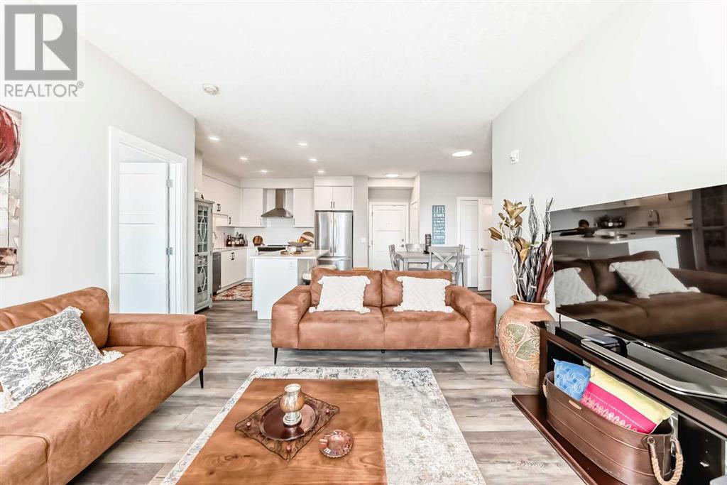 Single Family House for Sale in    Avenue SW Springbank Hill Calgary 