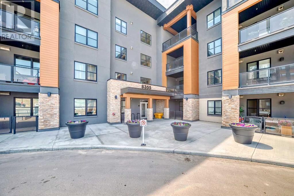 Single Family House for Sale in    Avenue SW Springbank Hill Calgary 