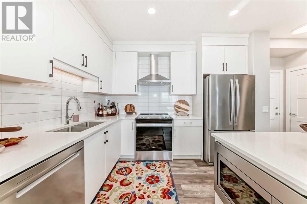 Single Family House for Sale in    Avenue SW Springbank Hill Calgary 