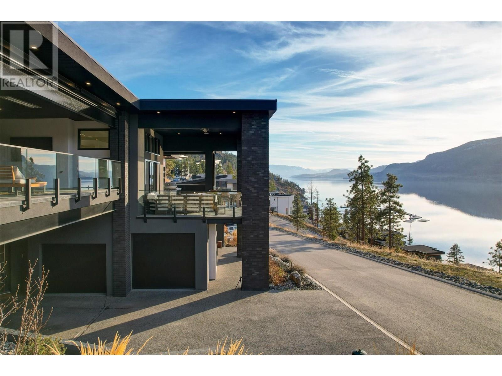 3617 Maiden Grass Court, Kelowna