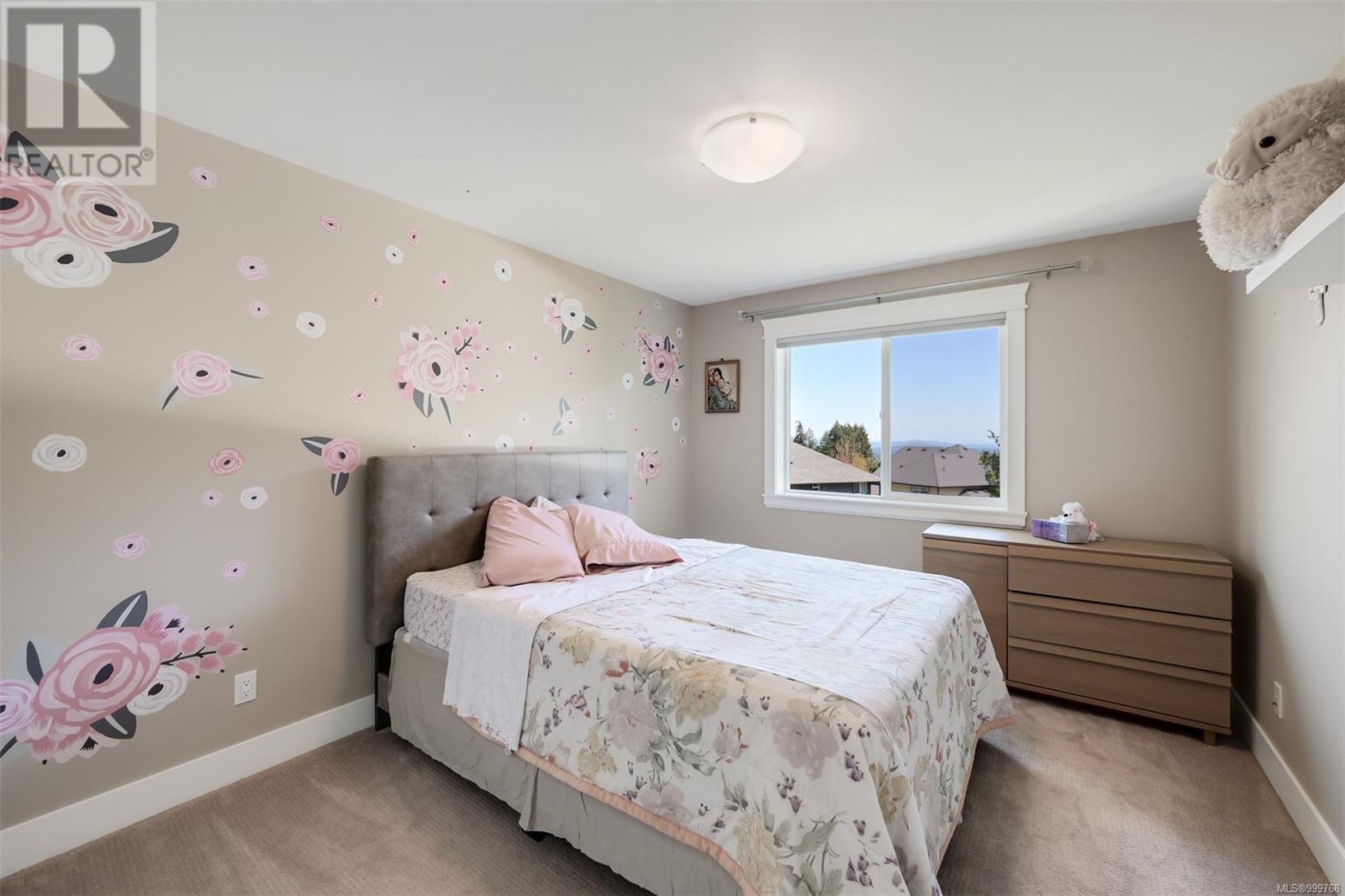 Photo 5 of 2344 Nicklaus Dr, Langford BC