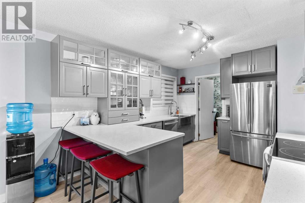Single Family House for Sale in    Avenue NE Crescent Heights Calgary 