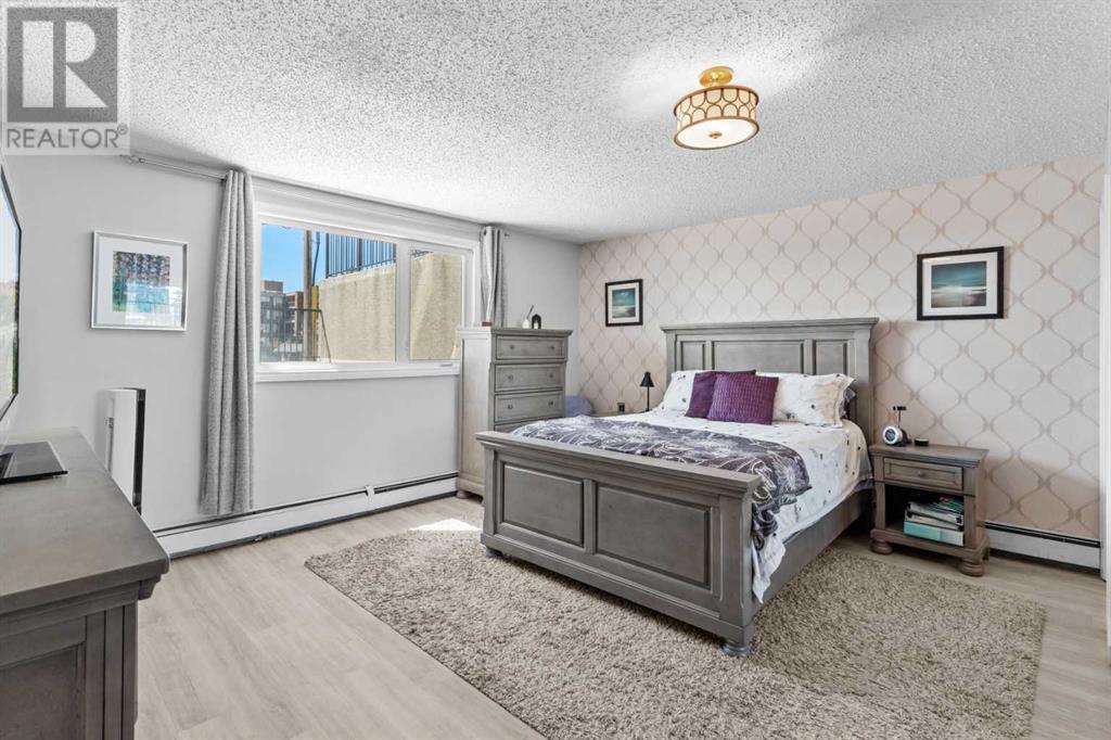Single Family House for Sale in    Avenue NE Crescent Heights Calgary 