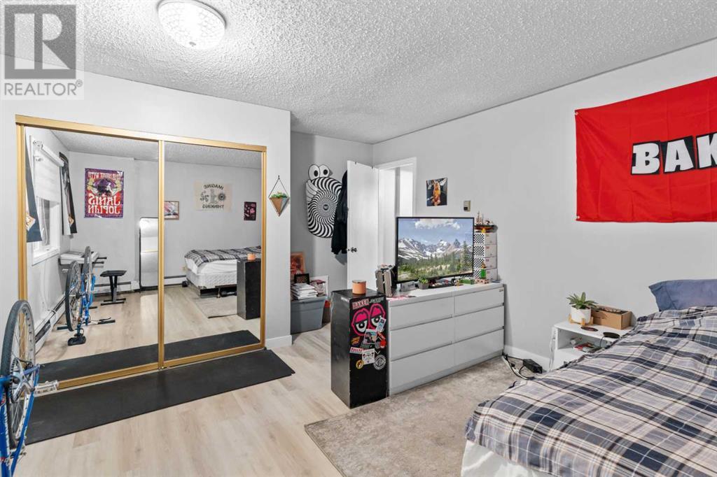 Single Family House for Sale in    Avenue NE Crescent Heights Calgary 