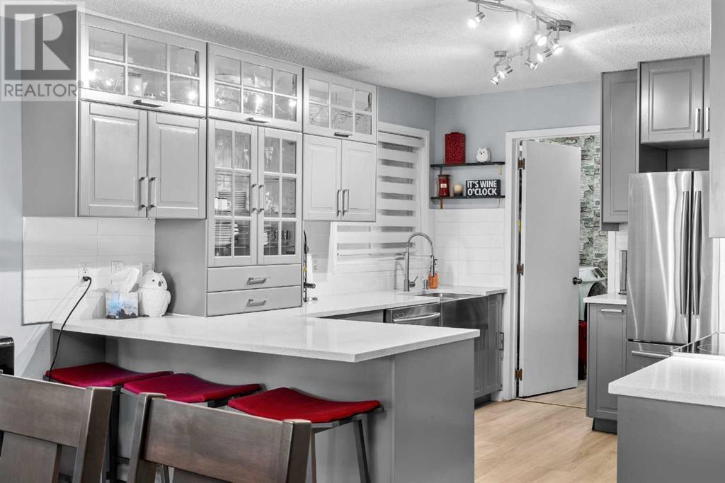 Single Family House for Sale in    Avenue NE Crescent Heights Calgary 