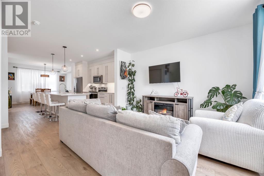 Single Family House for Sale in  Amblefield Terrace NW Moraine Calgary 