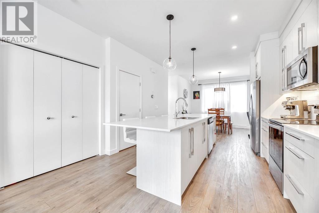 Single Family House for Sale in  Amblefield Terrace NW Moraine Calgary 