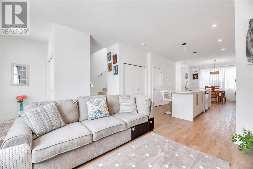 Single Family House for Sale in  Amblefield Terrace NW Moraine Calgary 