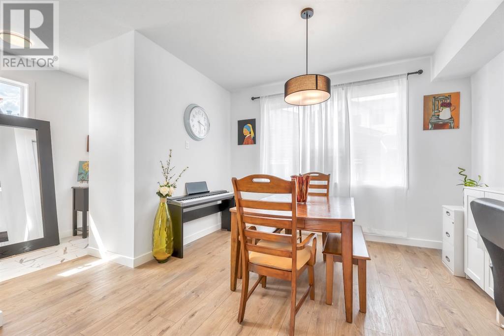 Single Family House for Sale in  Amblefield Terrace NW Moraine Calgary 