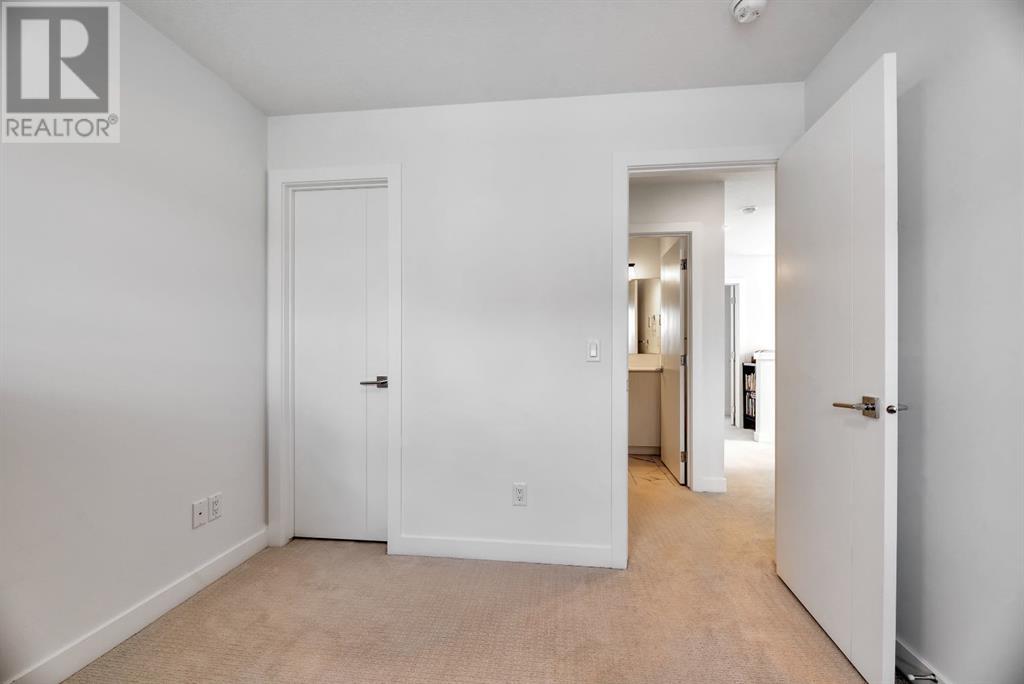 Single Family House for Sale in  Amblefield Terrace NW Moraine Calgary 