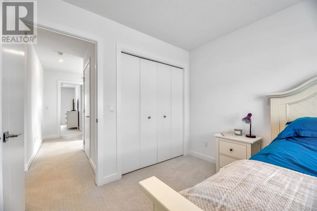 Single Family House for Sale in  Amblefield Terrace NW Moraine Calgary 