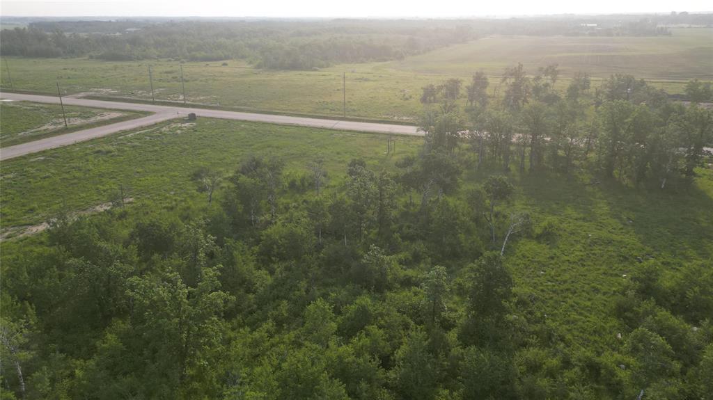 Photo 1 of 16 Jays Hollow Bay, Kleefeld MB