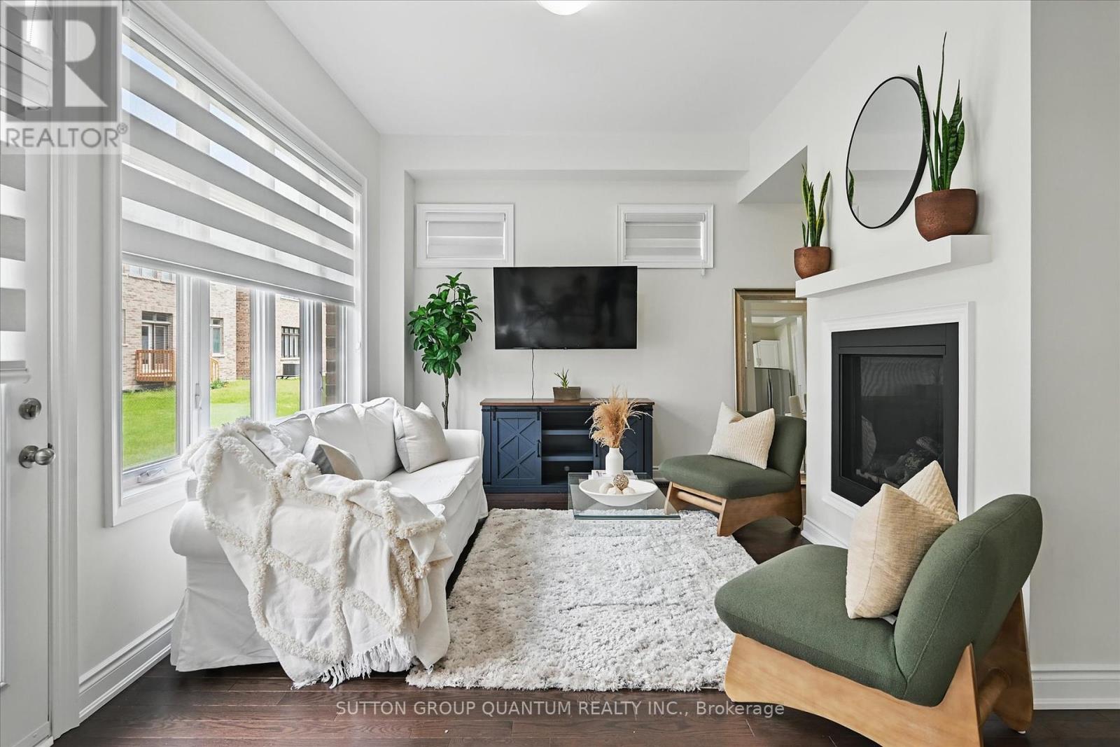 Photo 3 of 58 William Crawley Way, Oakville ON