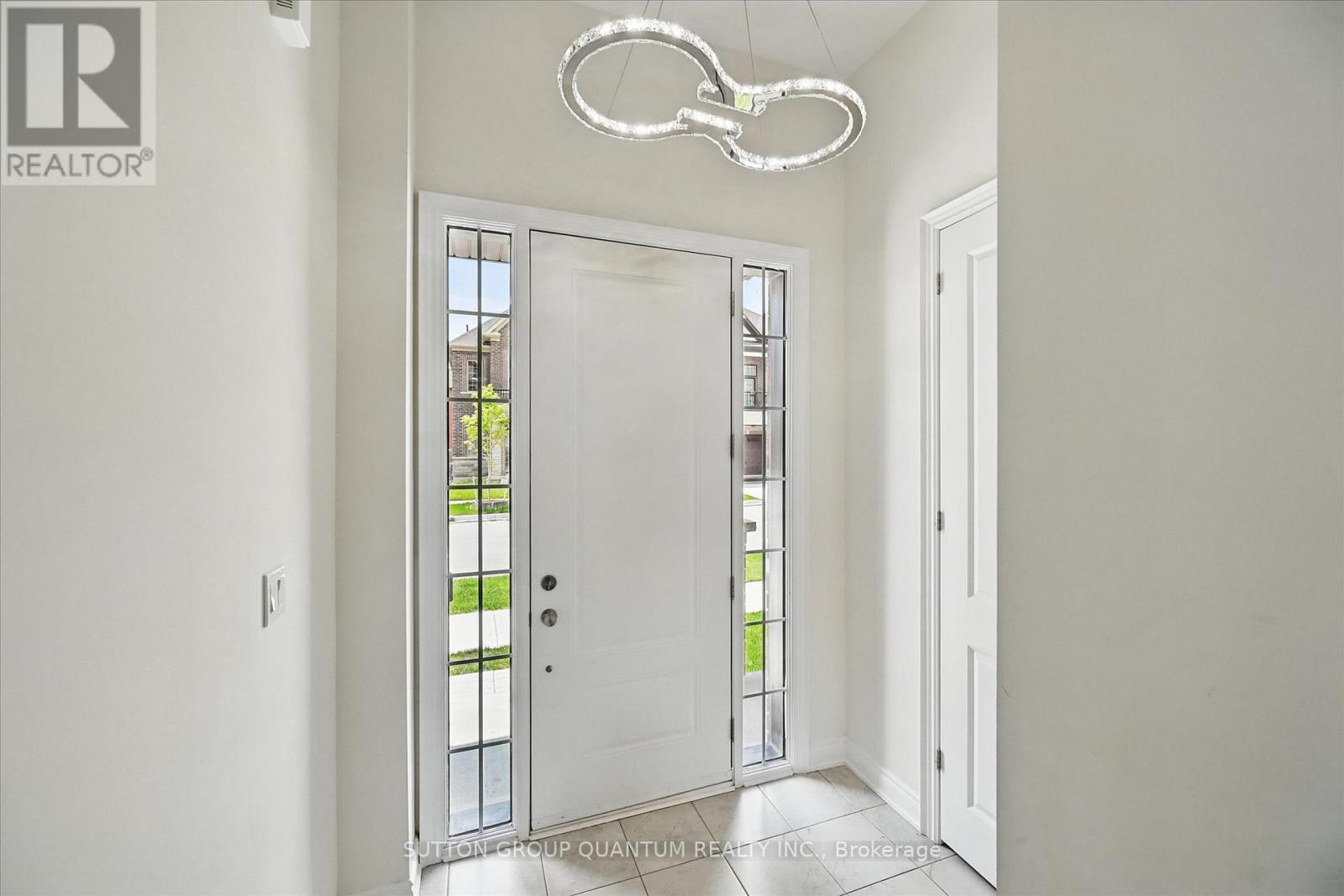Photo 15 of 58 William Crawley Way, Oakville ON
