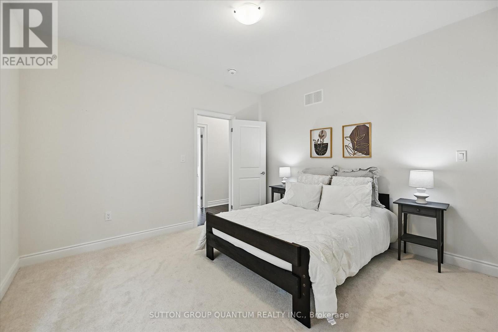 Photo 24 of 58 William Crawley Way, Oakville ON