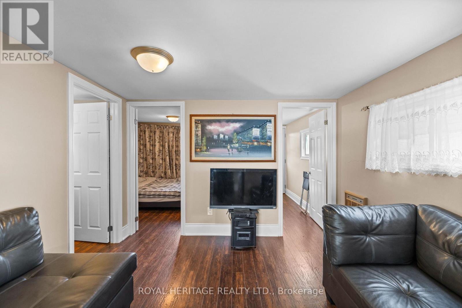 Photo 19 of 117 E Wood Duck Road, Otonabeesouth Monaghan ON