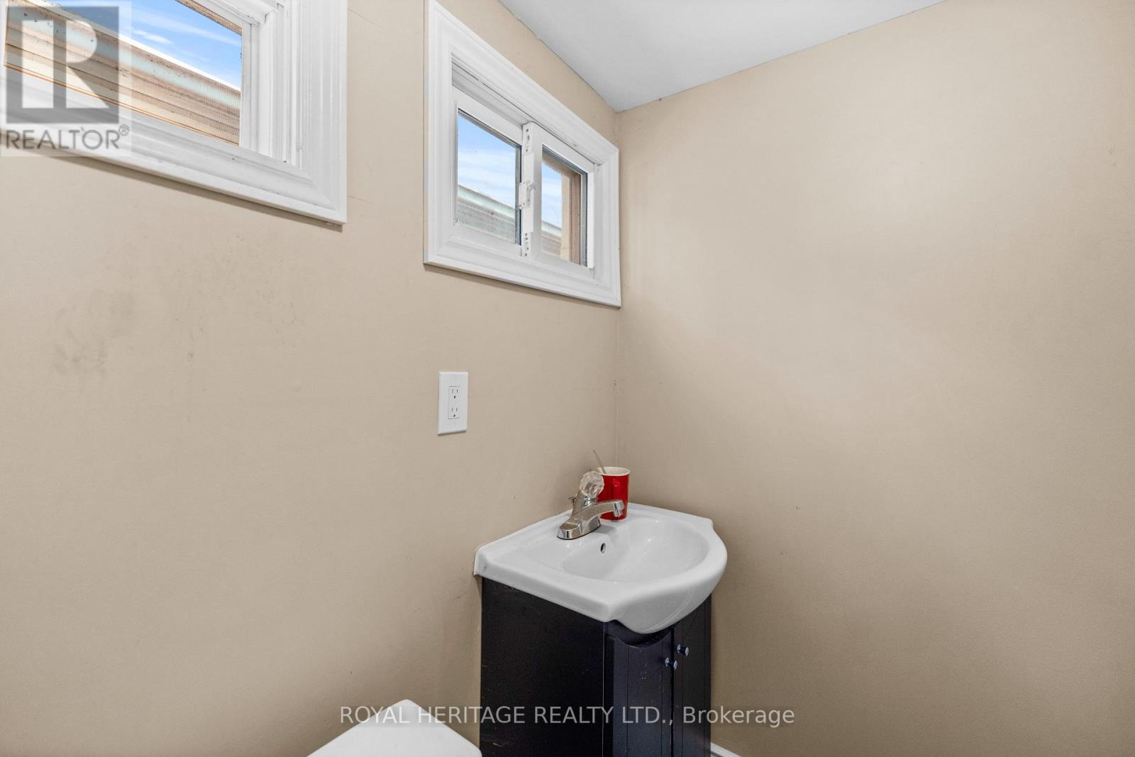 Photo 27 of 117 E Wood Duck Road, Otonabeesouth Monaghan ON