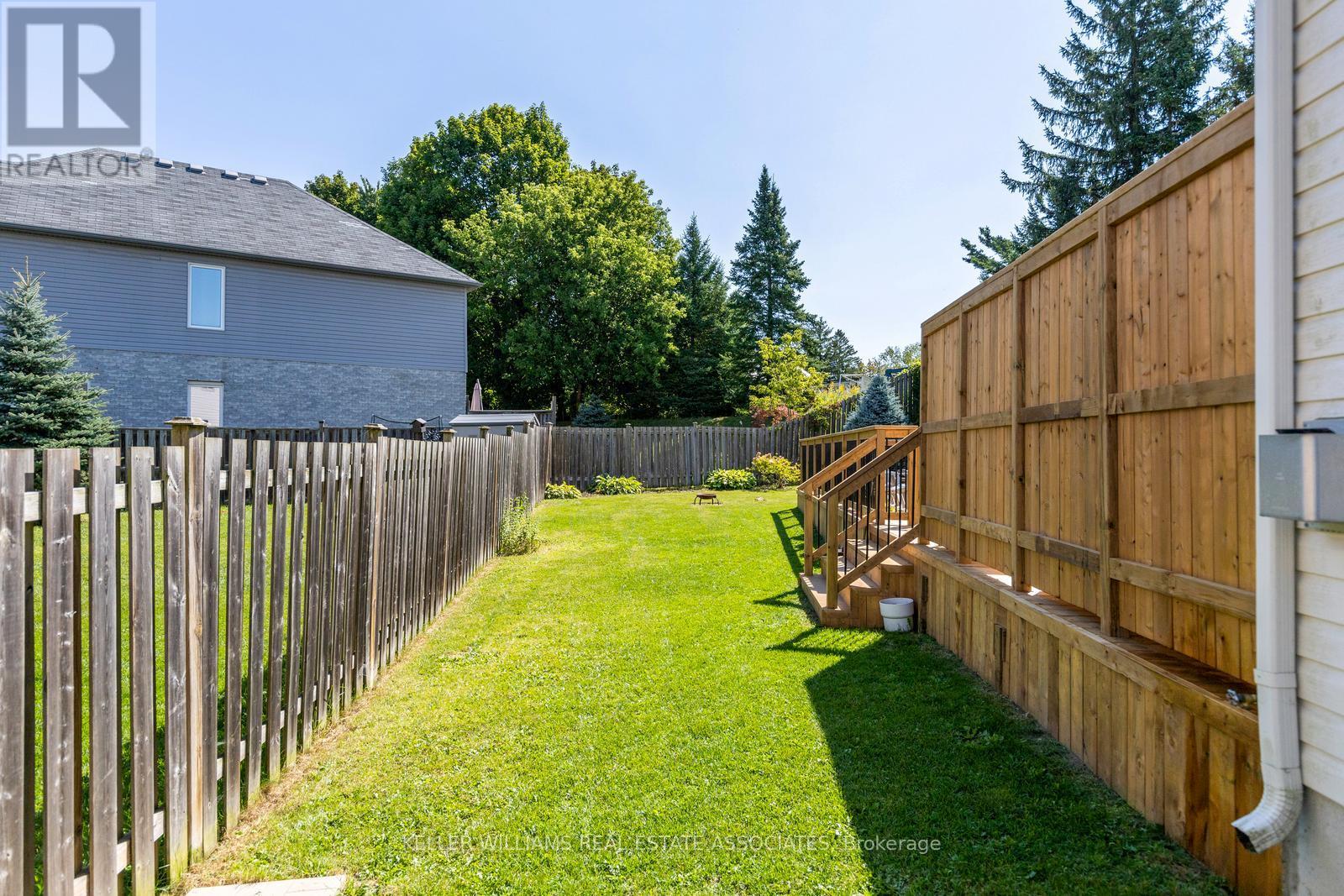 Photo 18 of 209 Sunny Meadow Court, Kitchener ON