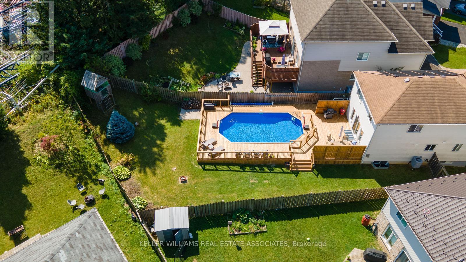 Photo 41 of 209 Sunny Meadow Court, Kitchener ON