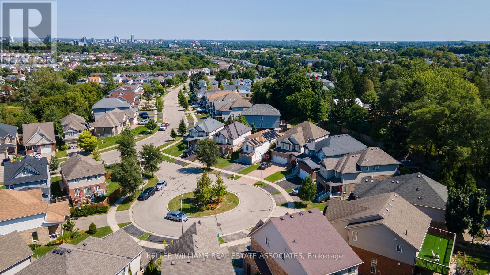 Photo 27 of 209 Sunny Meadow Court, Kitchener ON