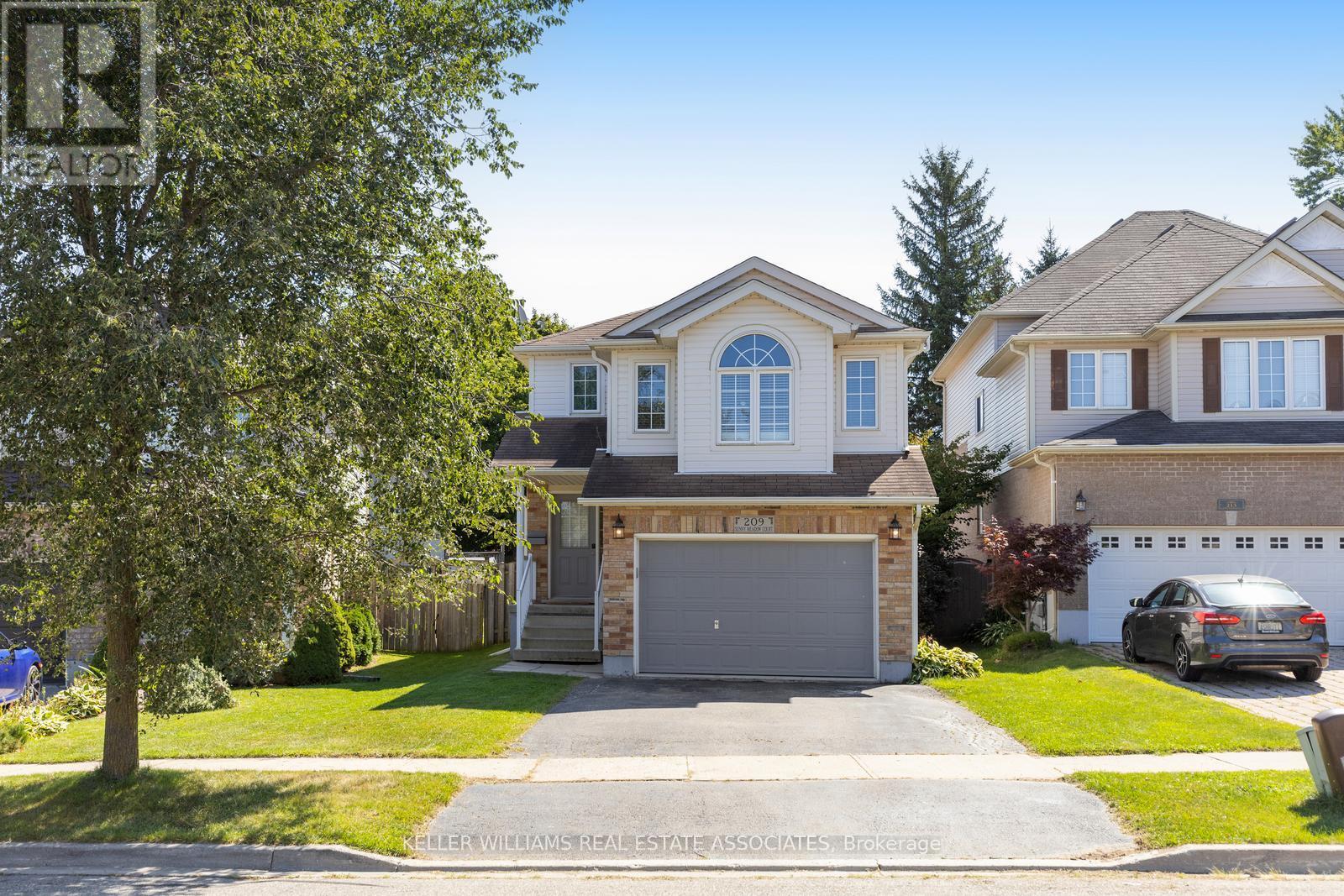 Photo 19 of 209 Sunny Meadow Court, Kitchener ON