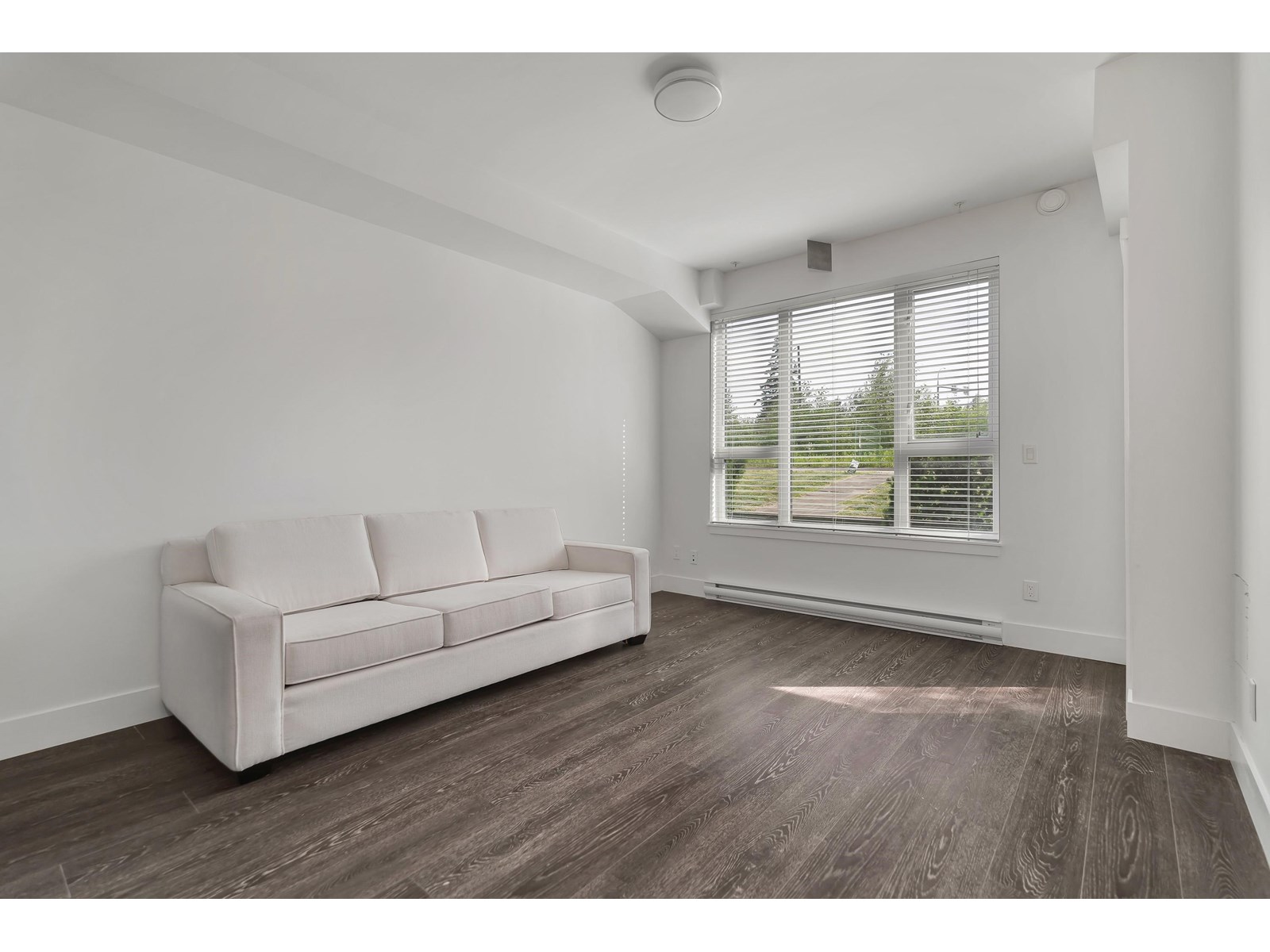 Photo 5 of 214 9983 E Barnston Drive, Surrey BC