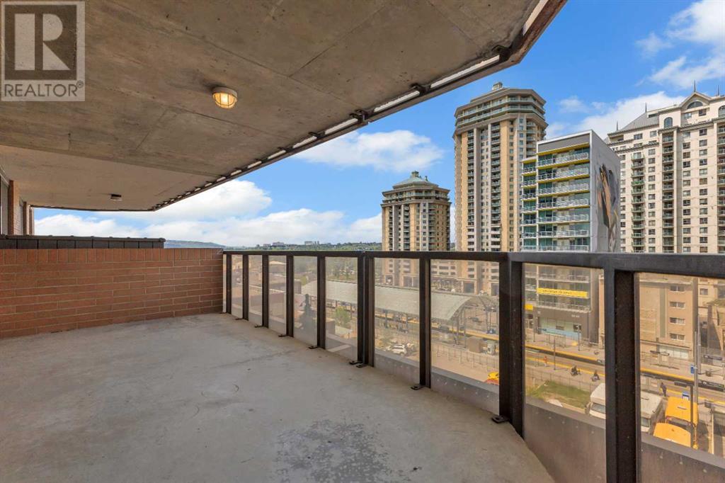 Single Family House for Sale in    Avenue SW Downtown West End Calgary 