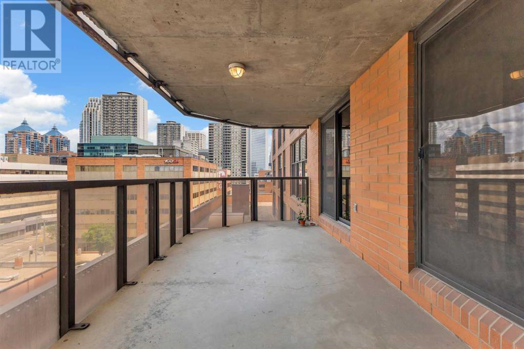 Single Family House for Sale in    Avenue SW Downtown West End Calgary 