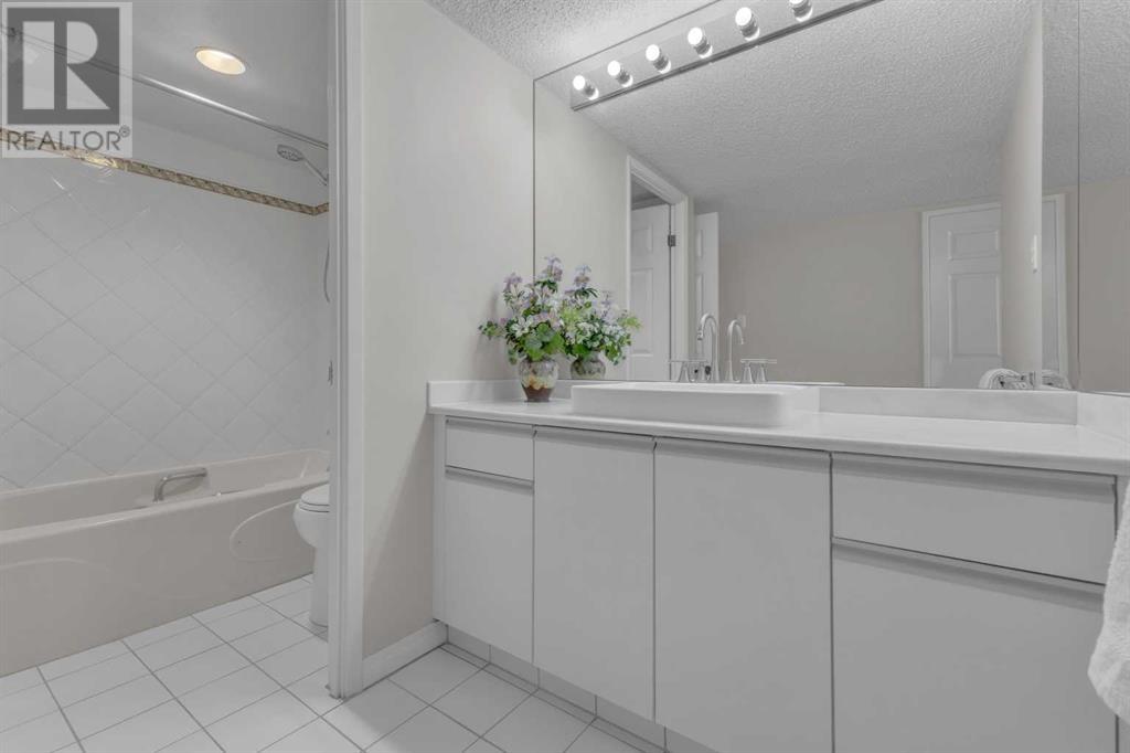 Single Family House for Sale in    Avenue SW Downtown West End Calgary 