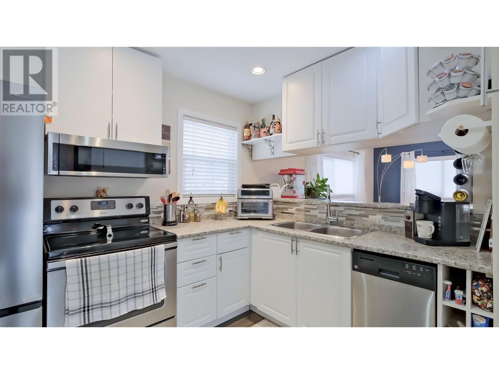 24 1860 Boucherie Road, West Kelowna