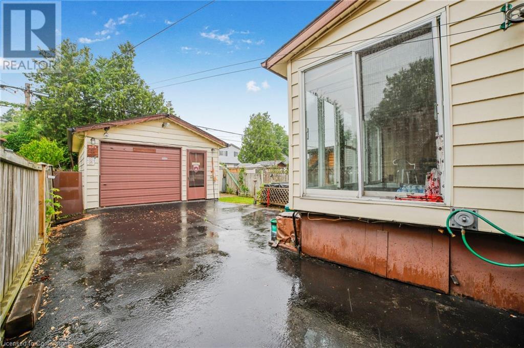 Photo 11 of 67 Cope Street, Hamilton ON