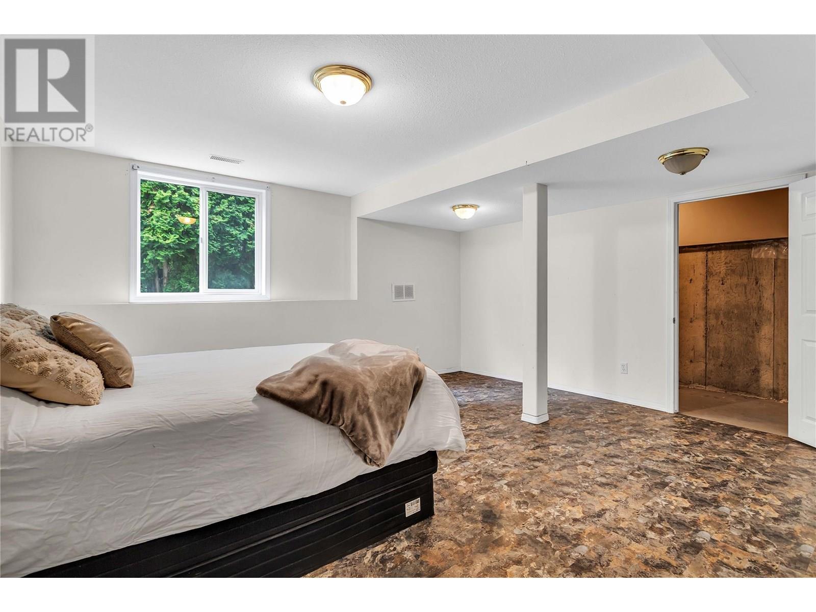  2241 Majoros Road, West Kelowna