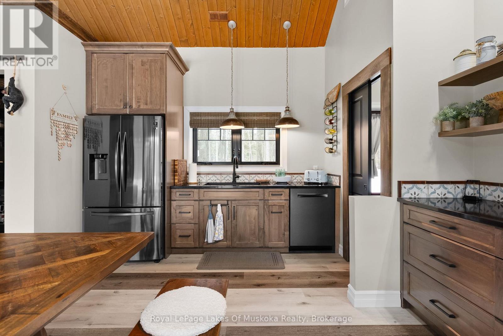 Photo 10 of 679 Boulder Road, South River ON