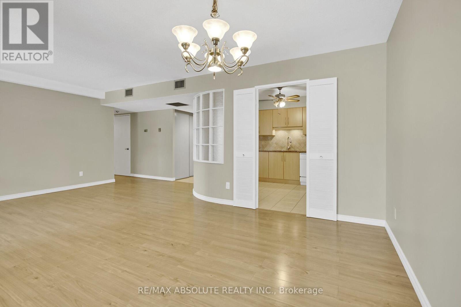 Photo 18 of 203 50 Emmerson Avenue, Ottawa ON