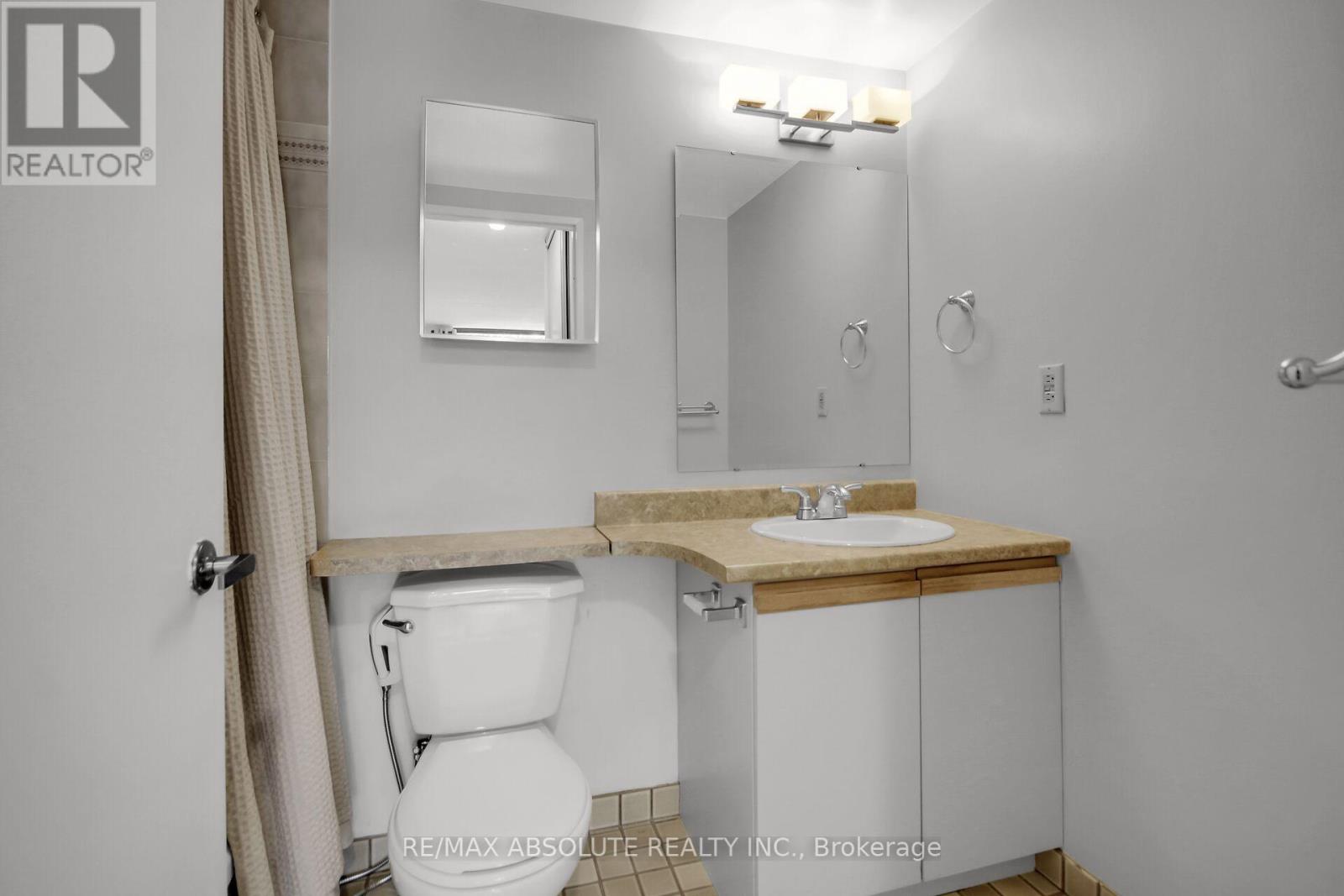 Photo 34 of 203 50 Emmerson Avenue, Ottawa ON